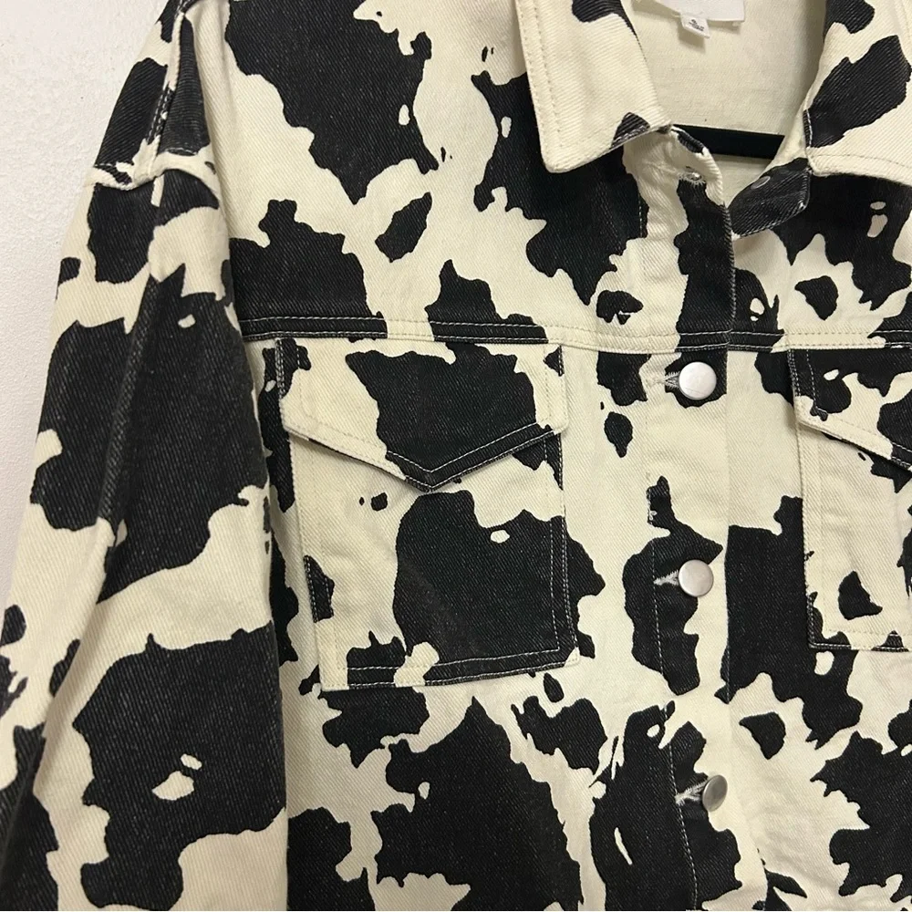 Le Lis Collection Womens Cow Printed Denim Button Up Jacket Small 100% Cotton - Picture 4 of 10